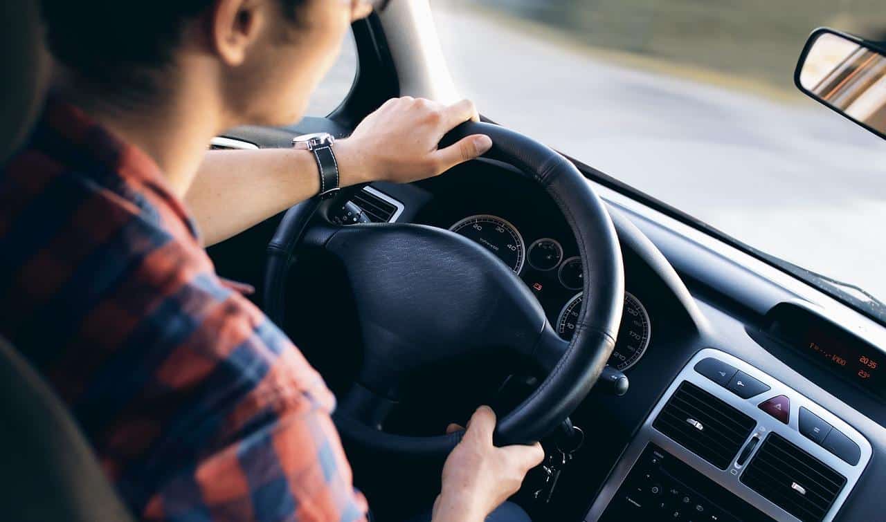 Ai-je le droit d’assurer une voiture qui n’est pas à mon nom ?