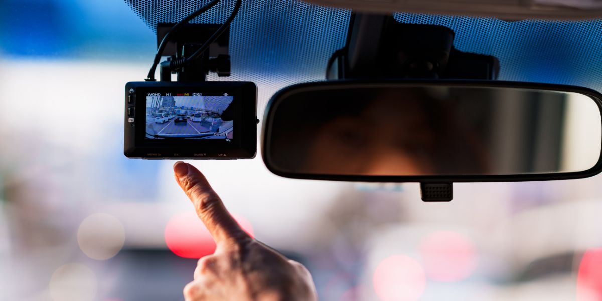 Une dashcam peut-elle VRAIMENT faire baisser le prix de votre assurance auto ?