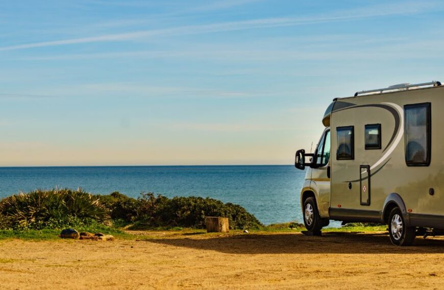 Bien équiper son camping-car : les accessoires essentiels à ne pas manquer