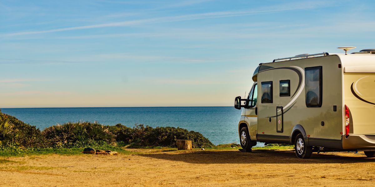 Bien équiper son camping-car : les accessoires essentiels à ne pas manquer